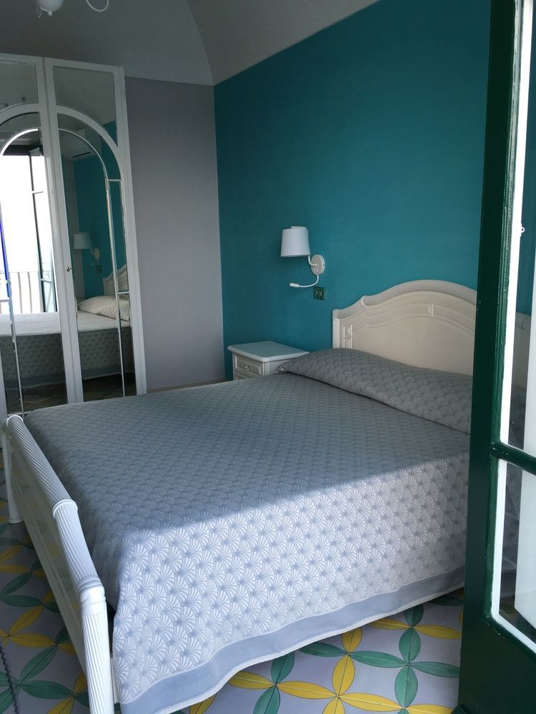 Amalfi Apartments Design Centro Storico Exterior photo